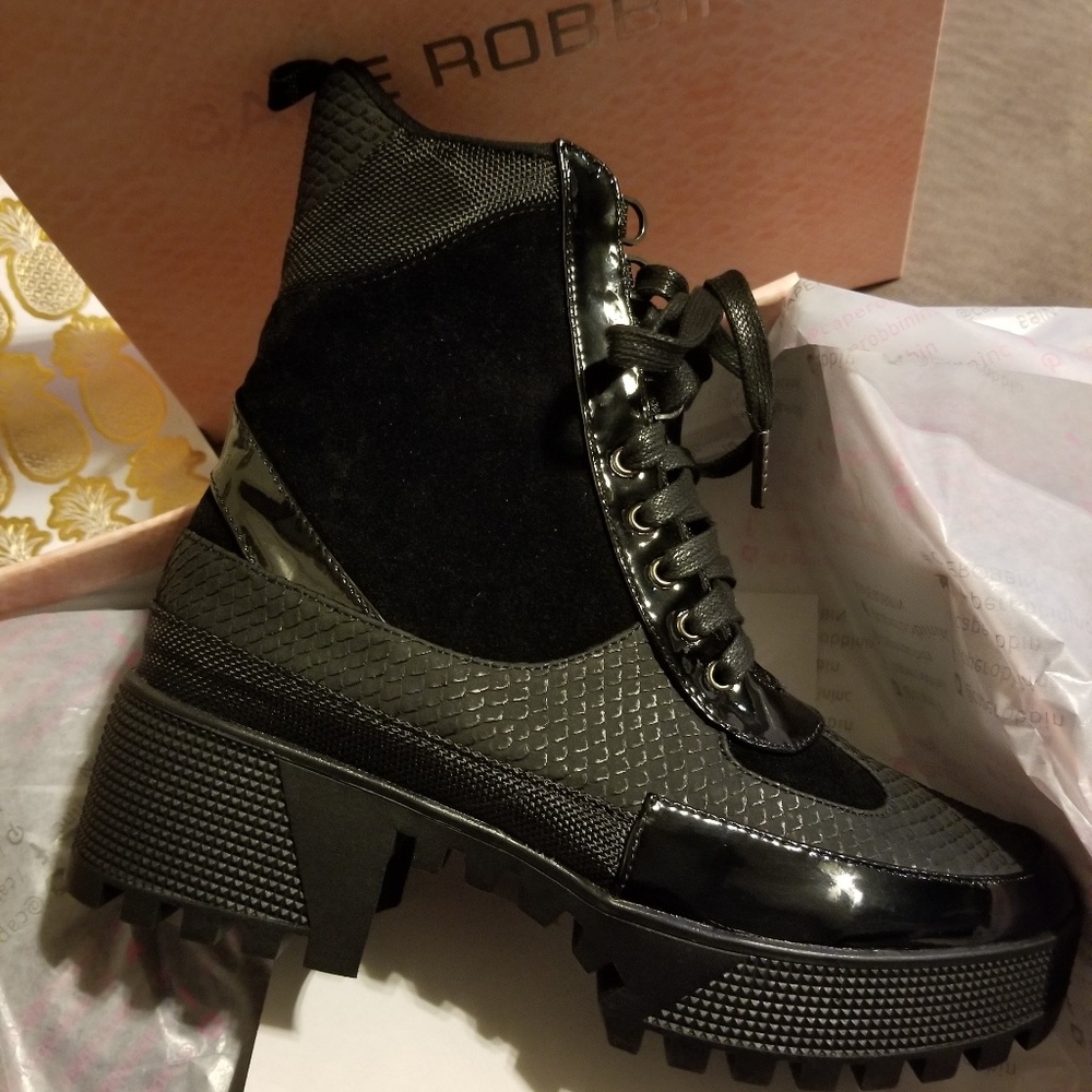 Women's boots